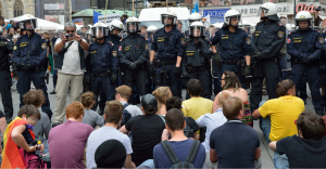 Sitzblockade Stephansplatz